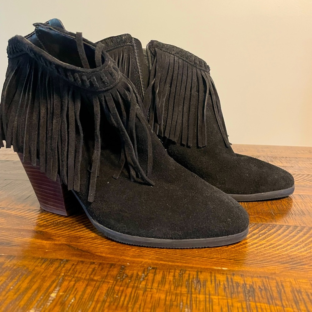 Gianni Bini fringe bootie